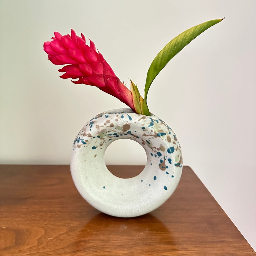 Lucy Michel loop vase